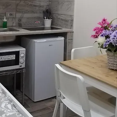 Ξενοδοχείο με διαμερίσματα O' Scartellato Νάπολη